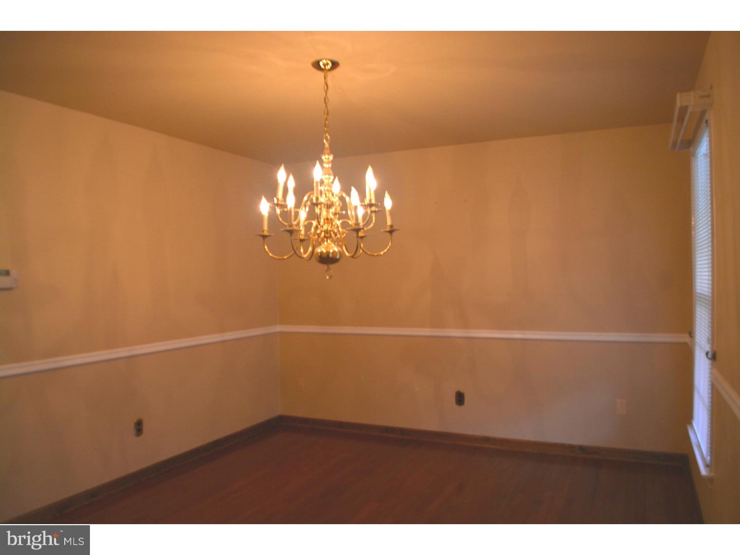 115 Redstone Ridge Woodbury, NJ 08096 - Photo 9 of 20 Dining Room
