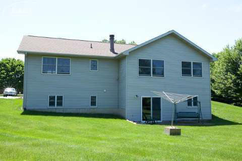 7382 Lobdell Road Linden, MI 48451 - Photo 3 of 24 20360075-2.JPG