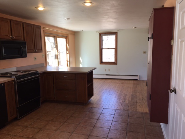 3 Chapman Road Stratham, NH 03885 - Photo 7 of 20