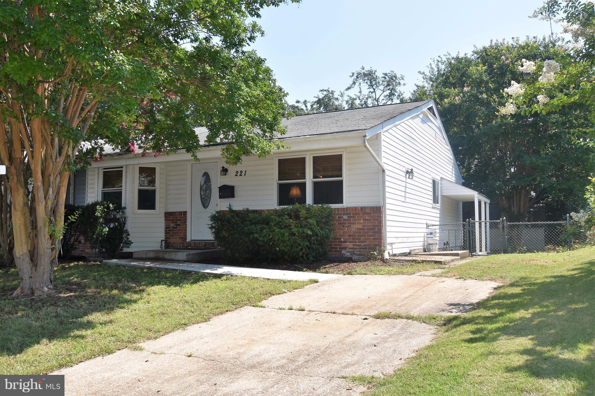 221 Dunlap Road Pasadena, MD 21122 - Photo 2 of 30 Exterior (Front)