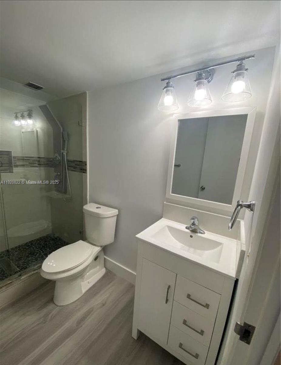 922 Northeast 199th Street, Unit 1D Miami, FL 33179 - Photo 13 of 25