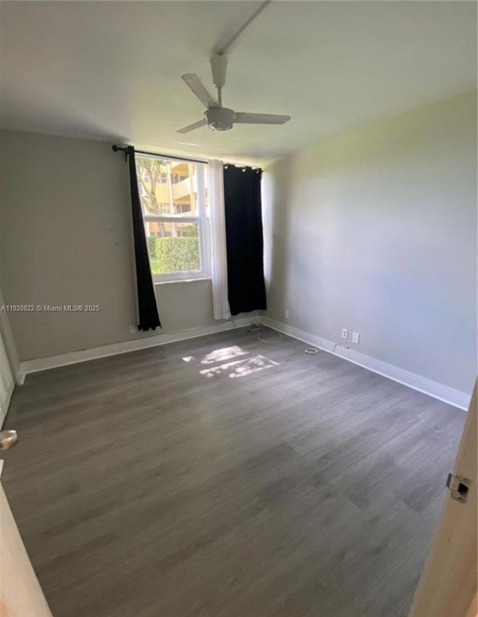 922 Northeast 199th Street, Unit 1D Miami, FL 33179 - Photo 14 of 25