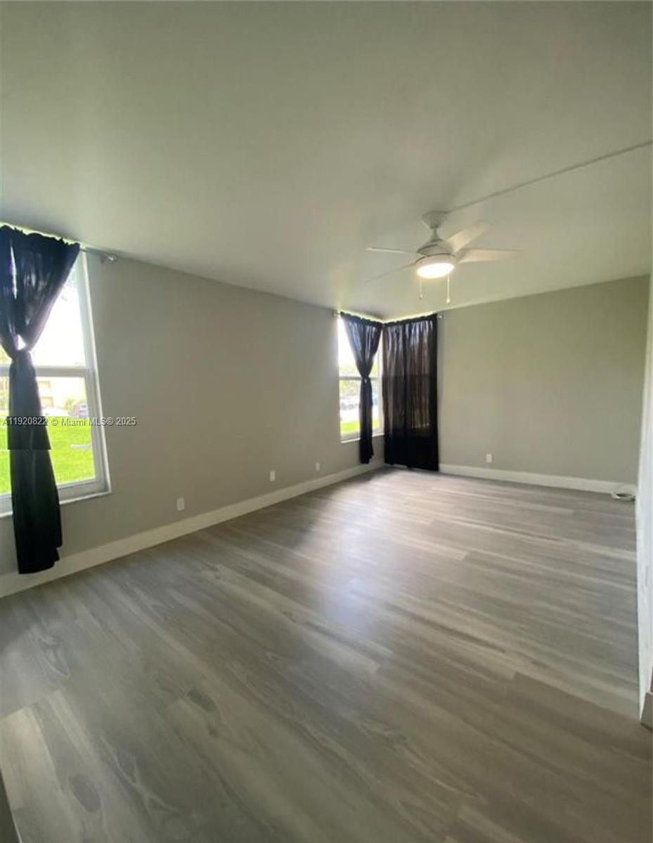 922 Northeast 199th Street, Unit 1D Miami, FL 33179 - Photo 18 of 25