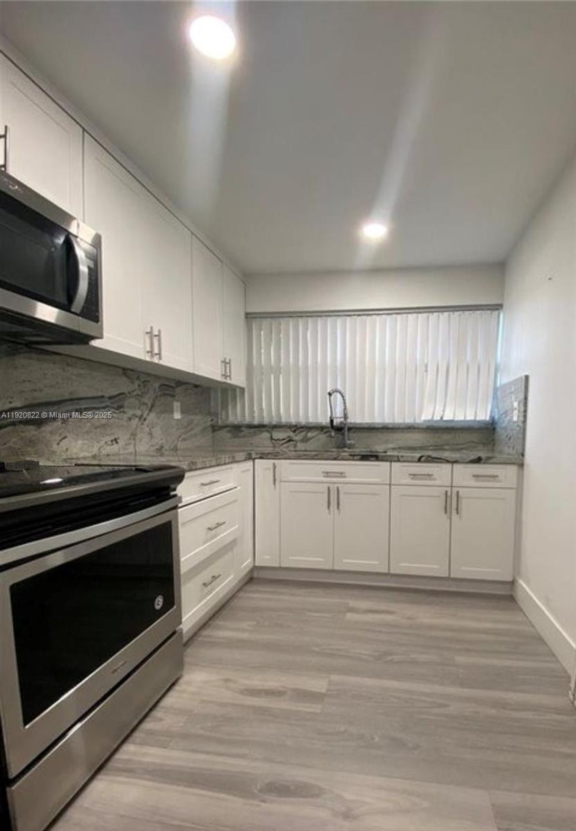 922 Northeast 199th Street, Unit 1D Miami, FL 33179 - Photo 23 of 25