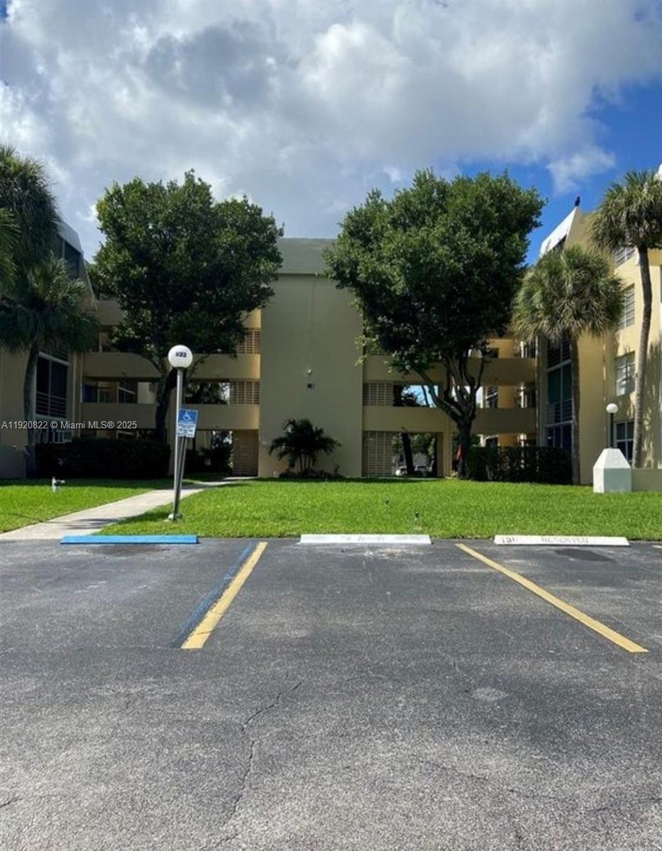 922 Northeast 199th Street, Unit 1D Miami, FL 33179 - Photo 3 of 25