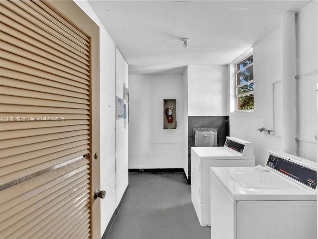 922 Northeast 199th Street, Unit 1D Miami, FL 33179 - Photo 8 of 25