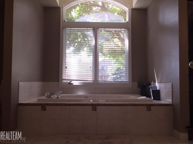 921 Dakota Rochester Hills, MI 48307 - Photo 23 of 46