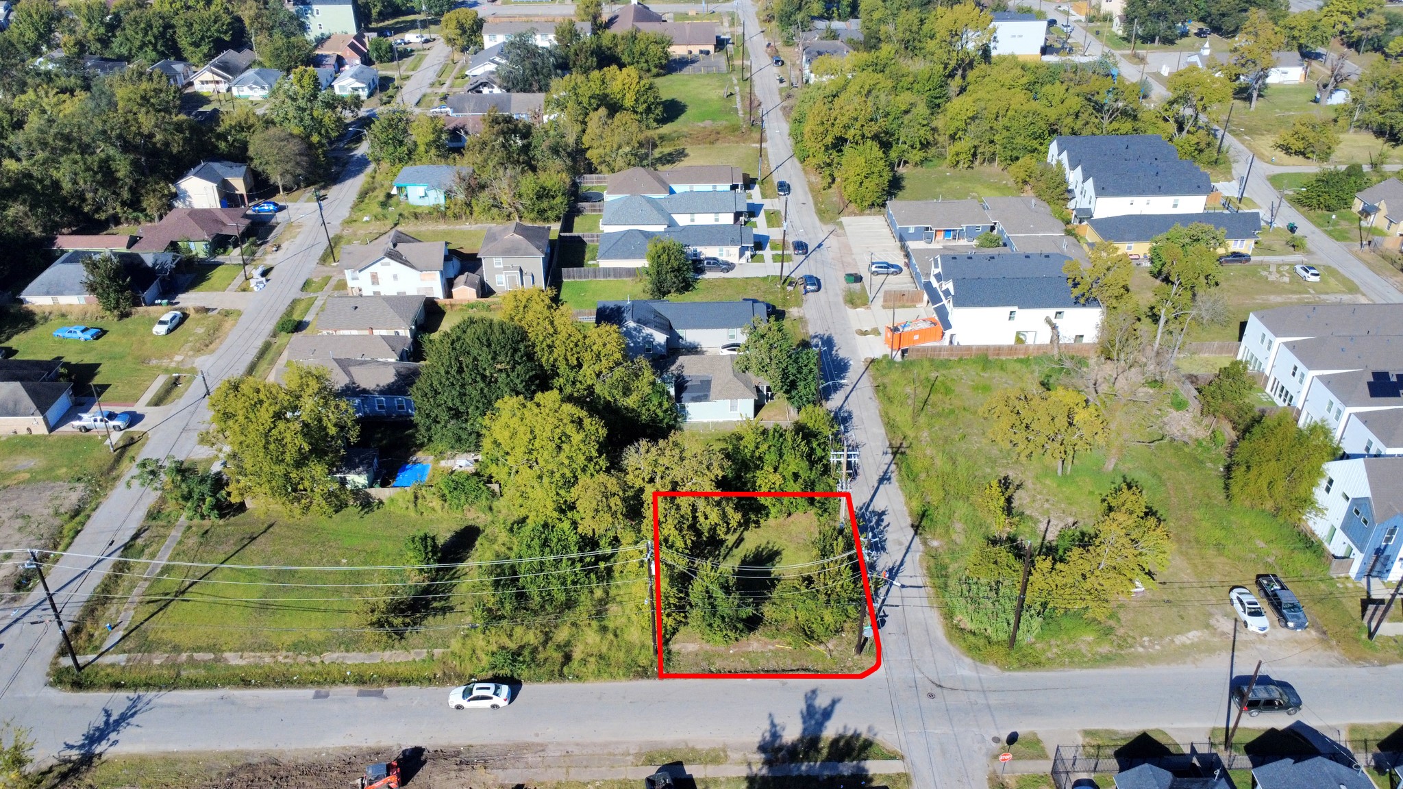 3340 Sampson Street Houston, TX 77004 - Photo 11 of 14 an aerial view of residential houses with outdoor space