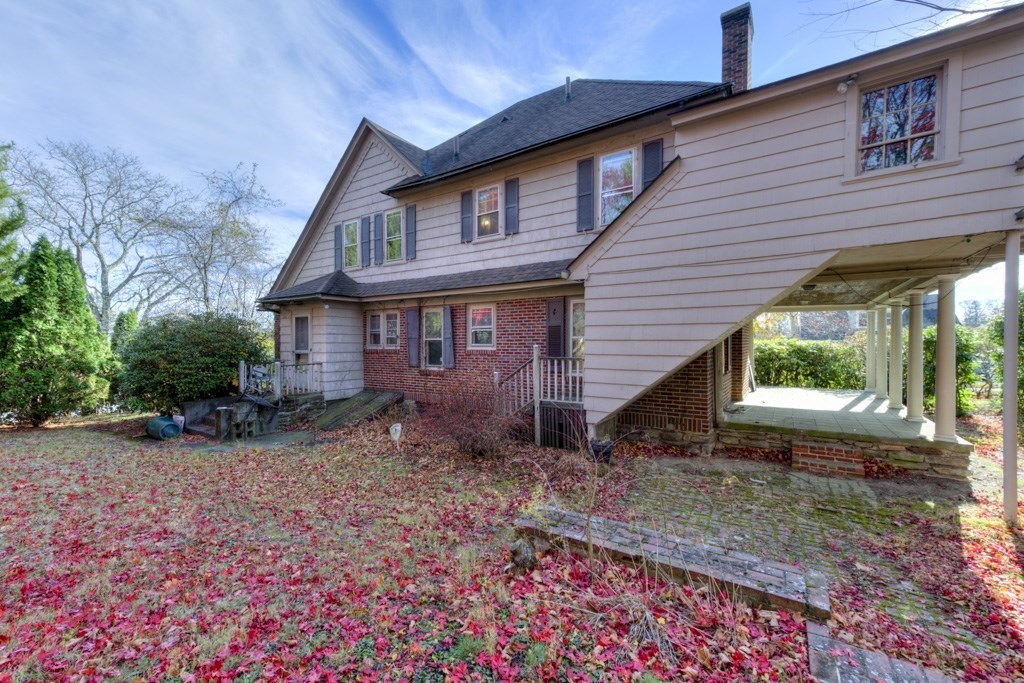 24 Hadwen Road Worcester, MA 01602 - Photo 6 of 42