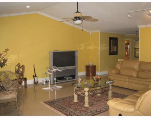 22956 Southwest 56th Avenue Boca Raton, FL 33433 - Photo 4 of 5 Living Room