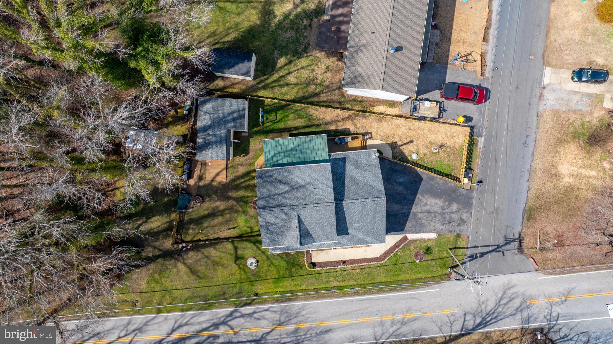 1221 Cedar Lane Edgewater, MD 21037 - Photo 52 of 58 Charming home with spacious yard.