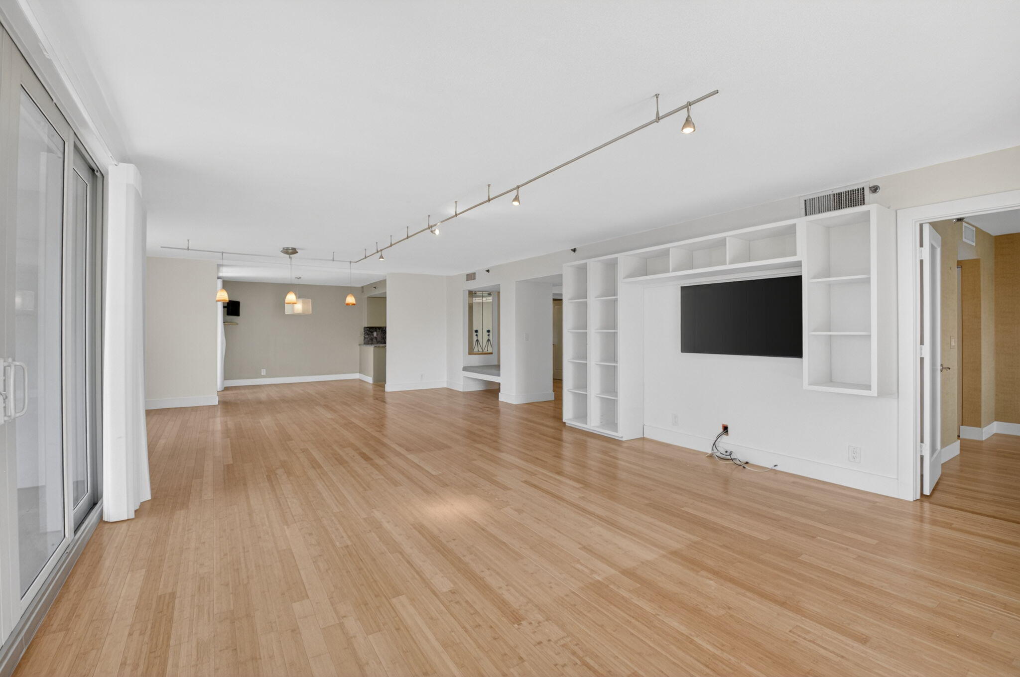 901 East Camino, Unit 4C Boca Raton, FL 33432 - Photo 18 of 71 17-web-or-mls-DSC_9167