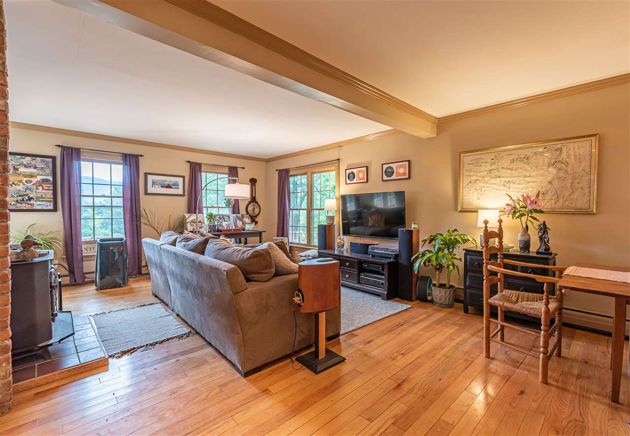 59 Smiths Hill Road Manchester, VT 05255 - Photo 4 of 12 Gallery Image 4