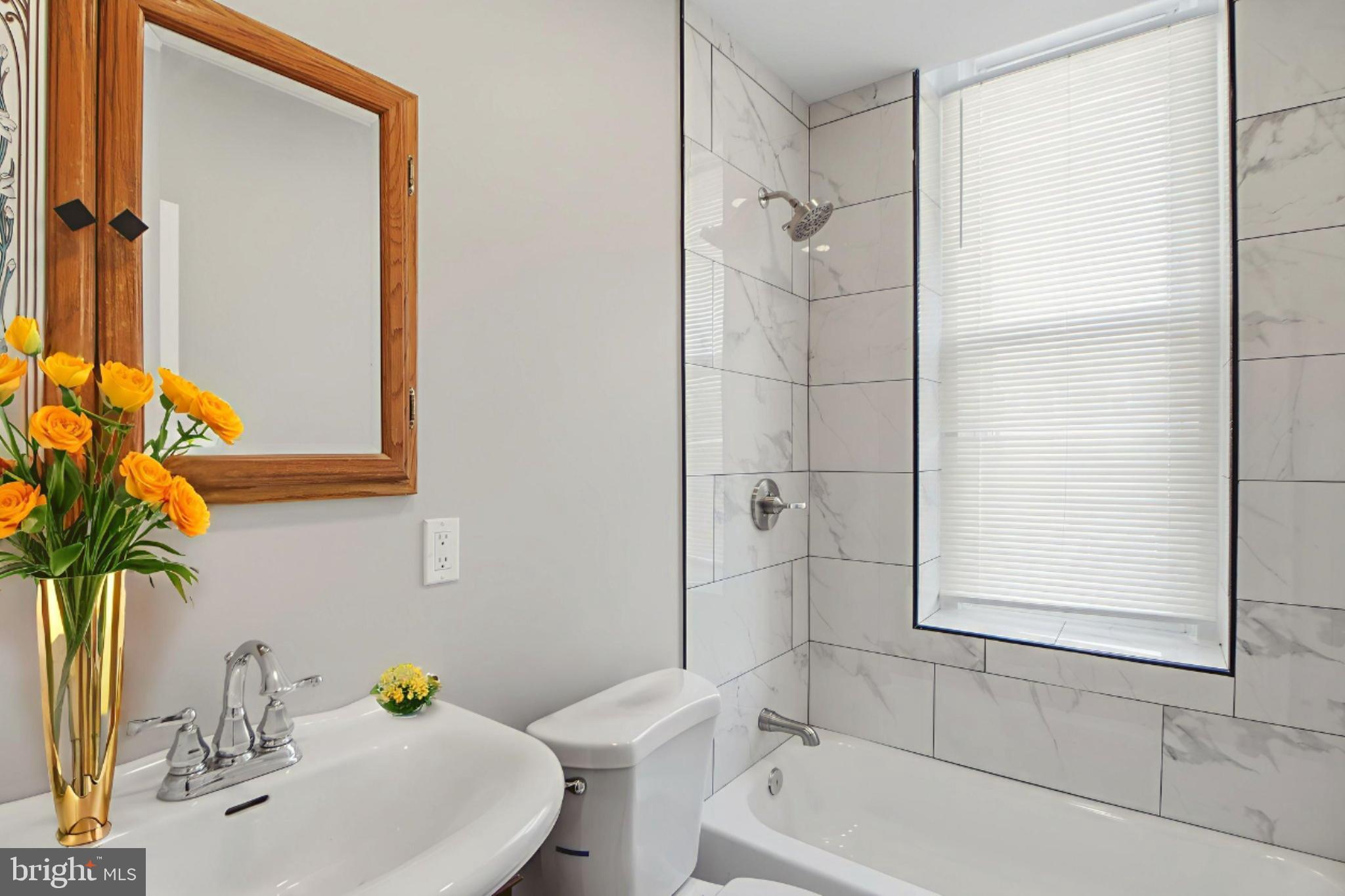 317 East Patapsco Avenue Baltimore, MD 21225 - Photo 20 of 36 Elegant bathroom with modern finishes.