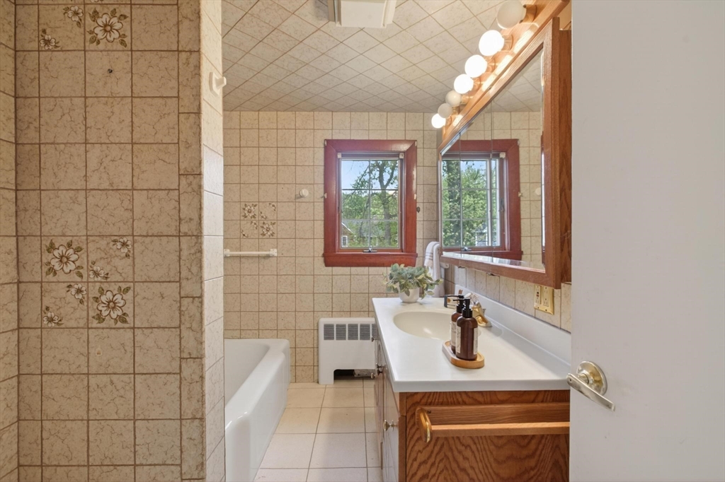 18 Williams Road Lynnfield, MA 01940 - Photo 18 of 40