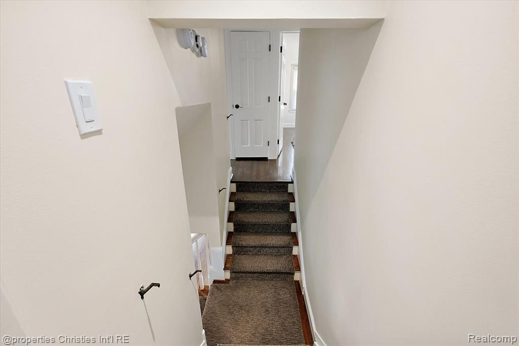 1900 Fairview Street Birmingham, MI 48009 - Photo 38 of 55