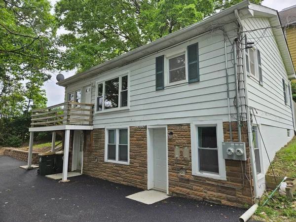 $1,875 | 16 Riverview Street, North Aurora, IL 60542