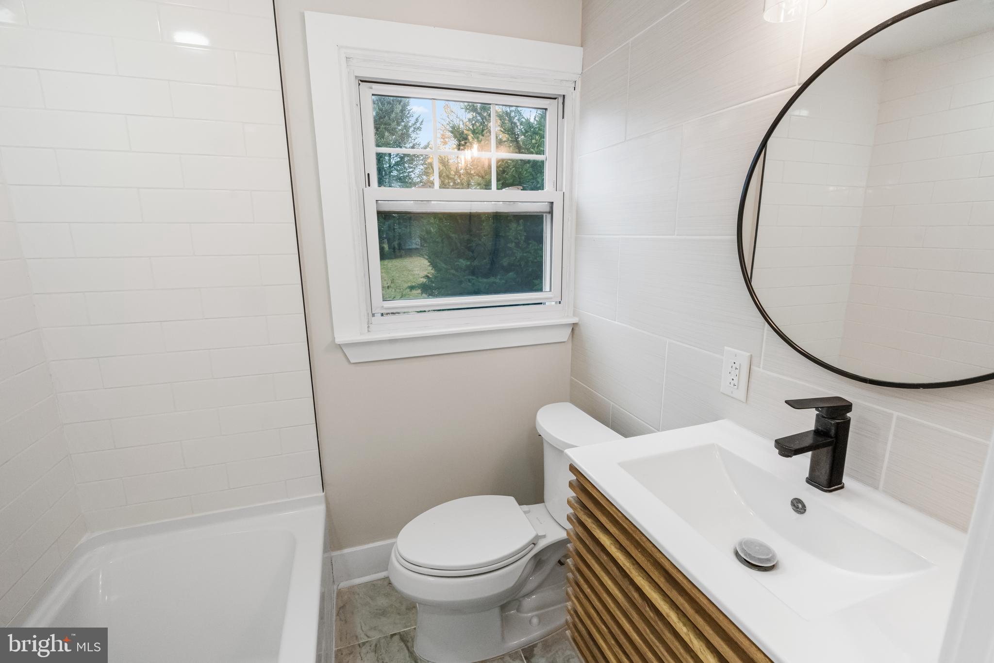 817 Beech Street Reading, PA 19605 - Photo 13 of 30