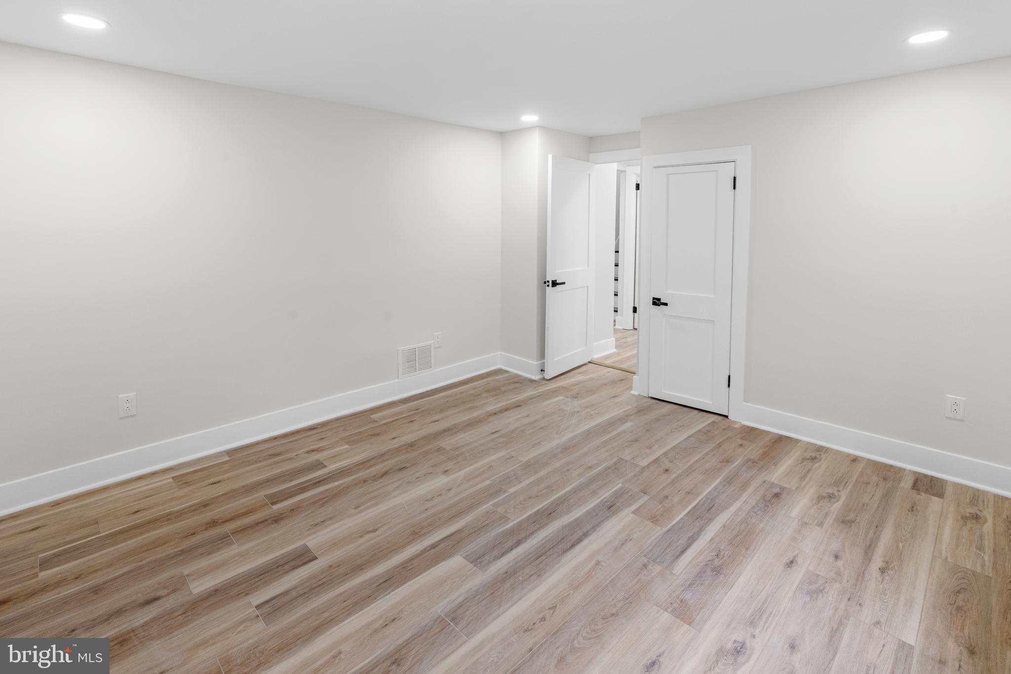 817 Beech Street Reading, PA 19605 - Photo 16 of 30