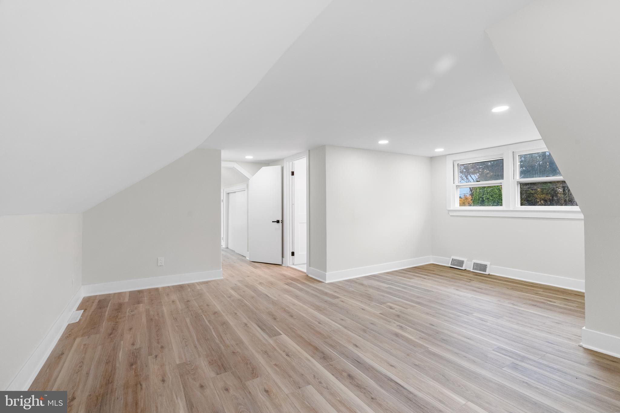 817 Beech Street Reading, PA 19605 - Photo 23 of 30