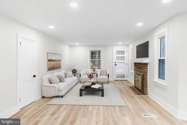 $349,900 | 817 Beech Street, Reading, PA 19605