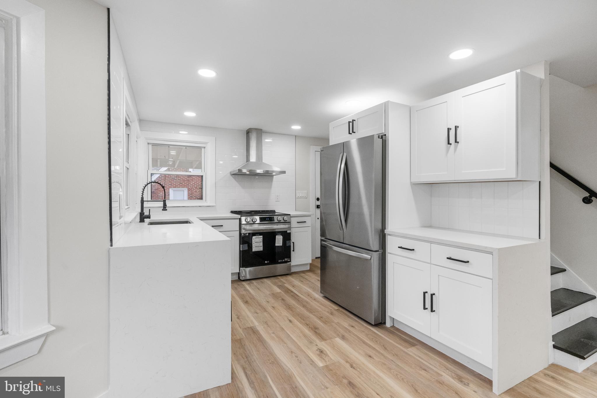 817 Beech Street Reading, PA 19605 - Photo 8 of 30