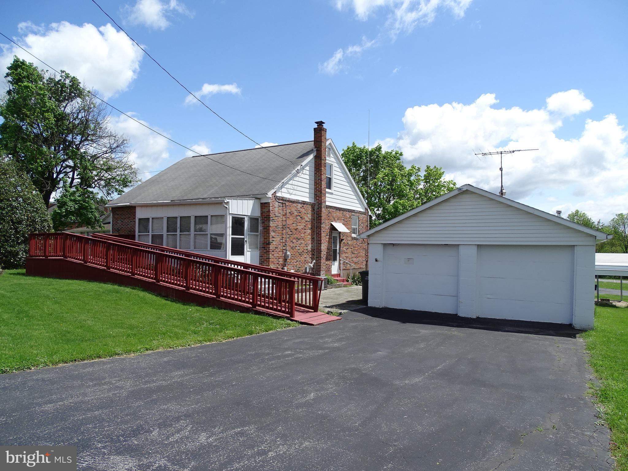 2441 Oakland Road Dover, PA 17315 - Photo 1 of 29 Main Photo
