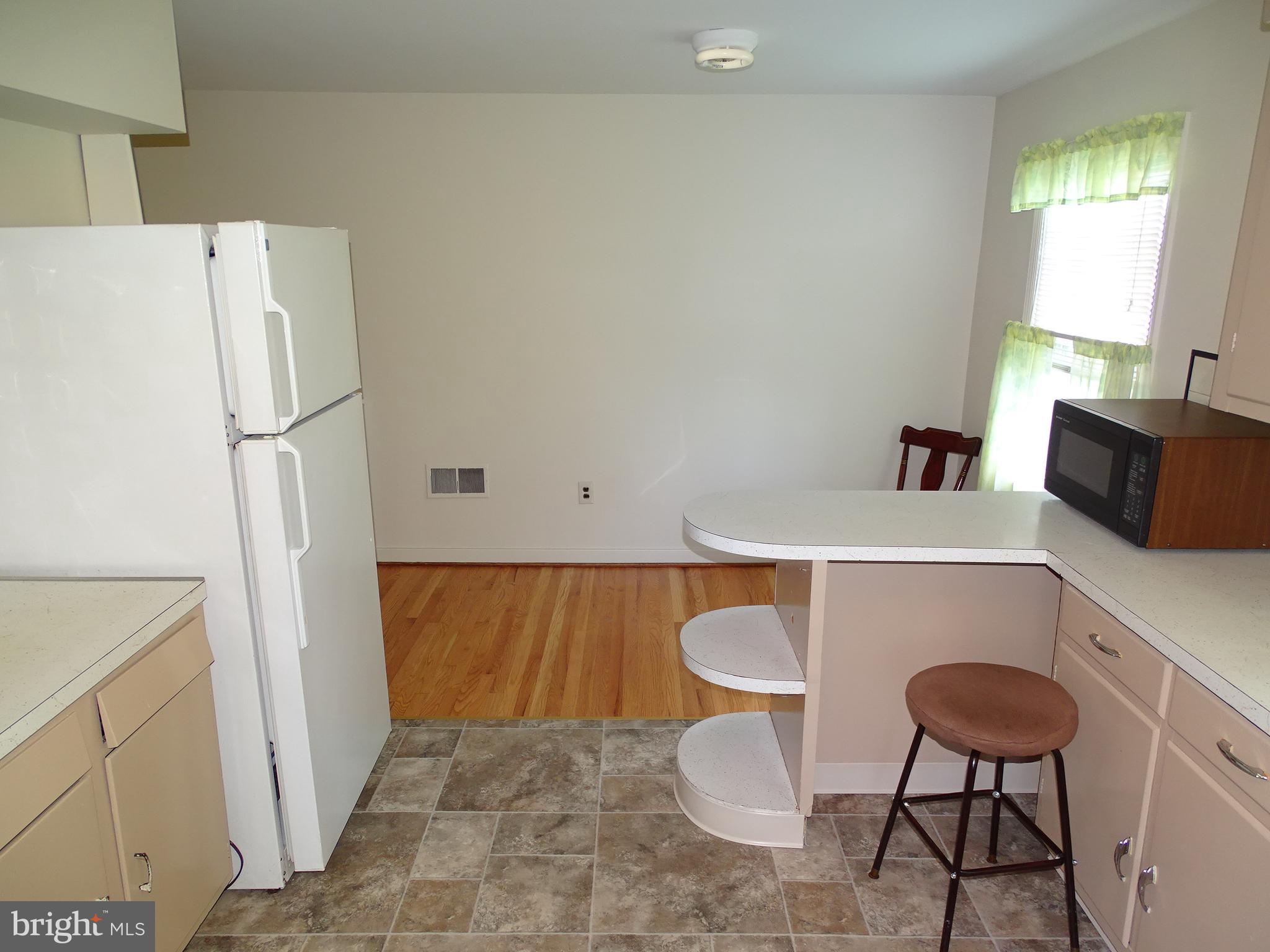 2441 Oakland Road Dover, PA 17315 - Photo 10 of 29 Eat In Kitchen