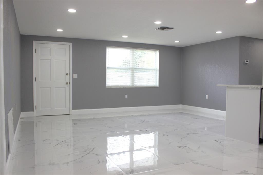 5102 Manor Drive New Port Richey, FL 34652 - Photo 10 of 32
