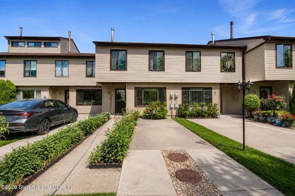$660,000 | 970 Patterson Avenue | Midland Beach