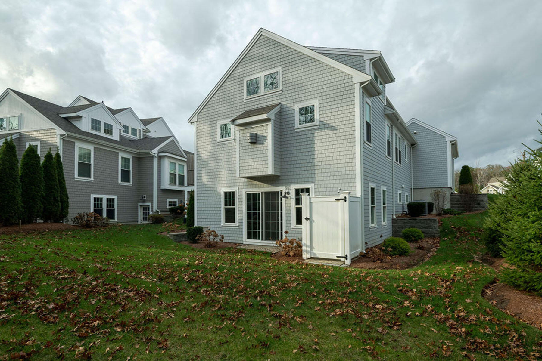 39 Cottage Lane Mashpee, MA 02649 - Photo 8 of 35 a front view of a house with a yard