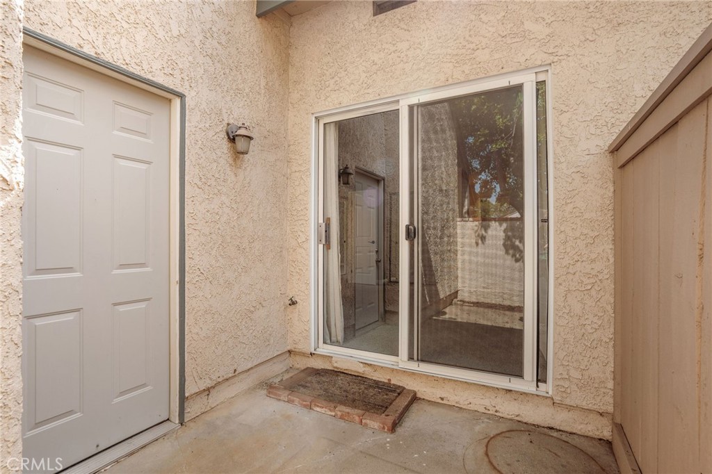1934 Suntree Lane, Unit B Simi Valley, CA 93063 - Photo 30 of 35