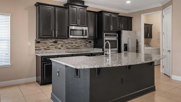 $475,000 | 476 Bellissimo Place, Howey-in-the-Hills, FL 34737