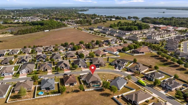 $475,000 | 476 Bellissimo Place, Howey-in-the-Hills, FL 34737