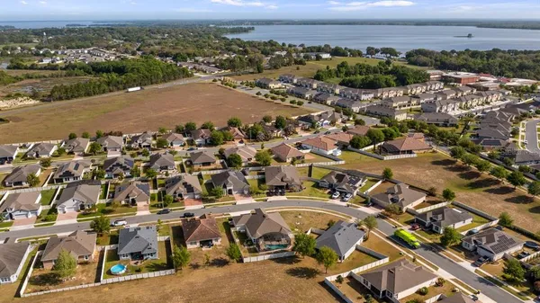 $475,000 | 476 Bellissimo Place, Howey-in-the-Hills, FL 34737