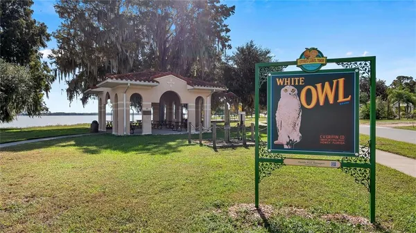 $475,000 | 476 Bellissimo Place, Howey-in-the-Hills, FL 34737