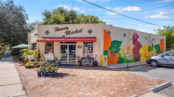 $475,000 | 476 Bellissimo Place, Howey-in-the-Hills, FL 34737