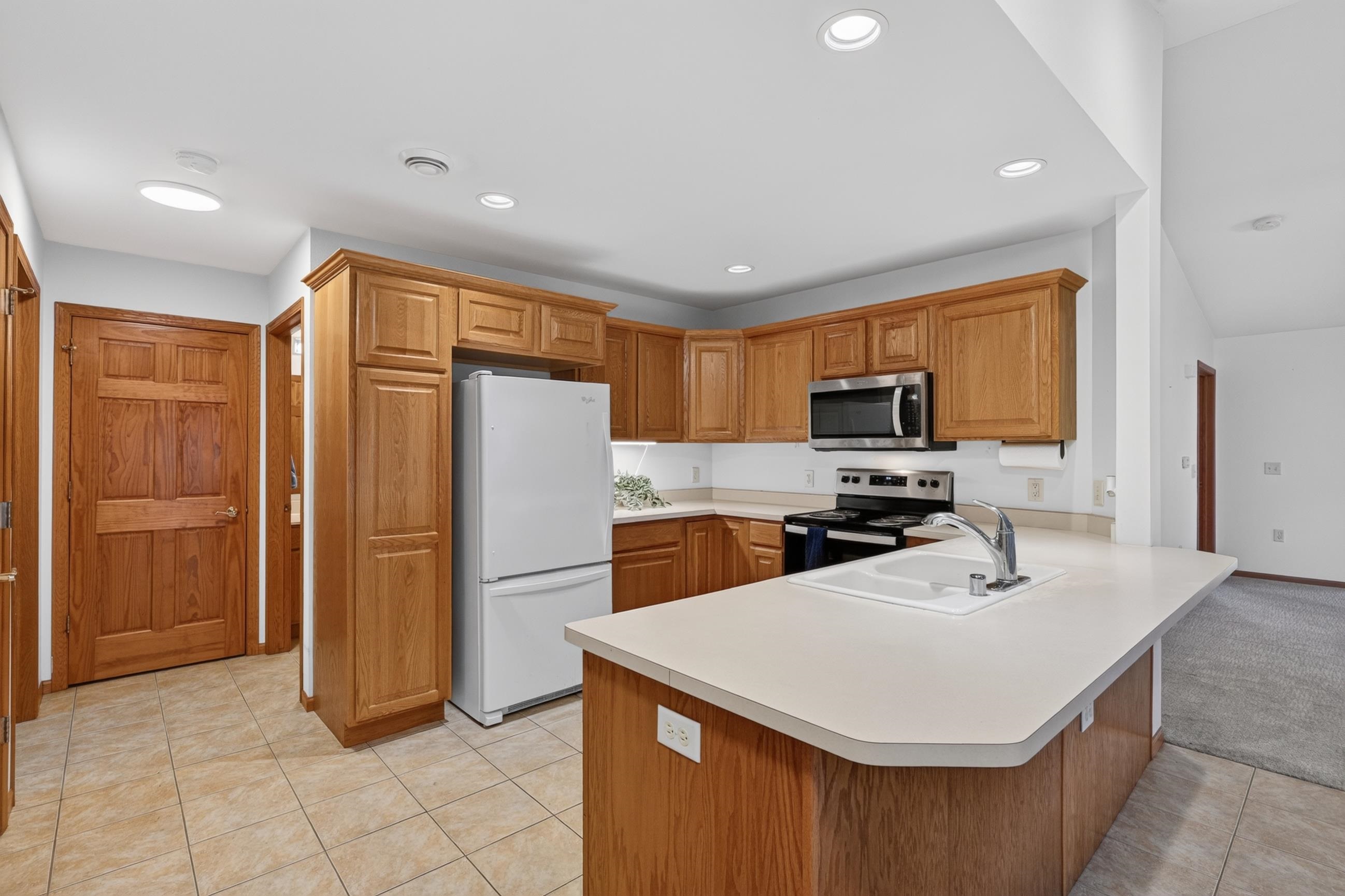 669 Springbrook Circle DeForest, WI 53532 - Photo 23 of 57