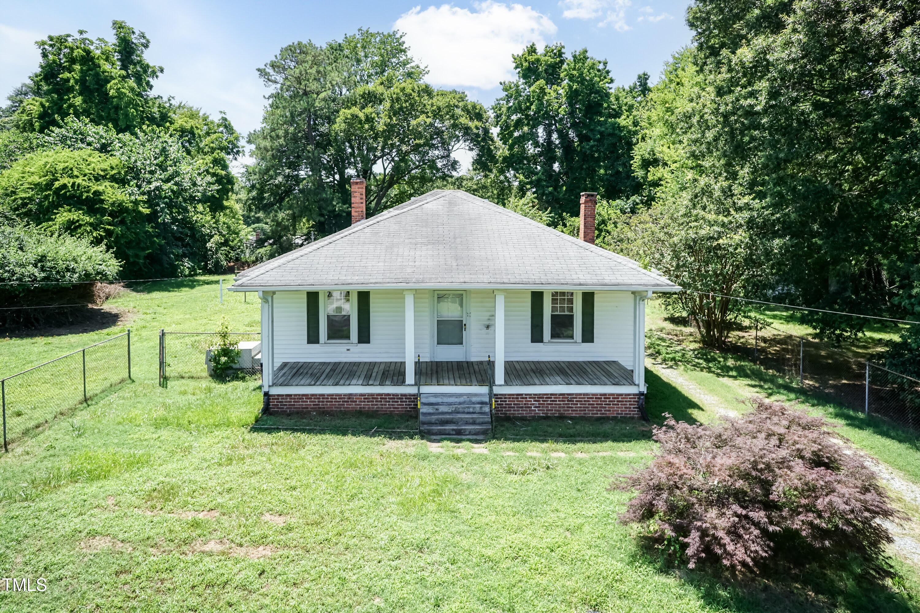 310 Spring Street Durham, NC 27703 - Photo 3 of 43 Front 05