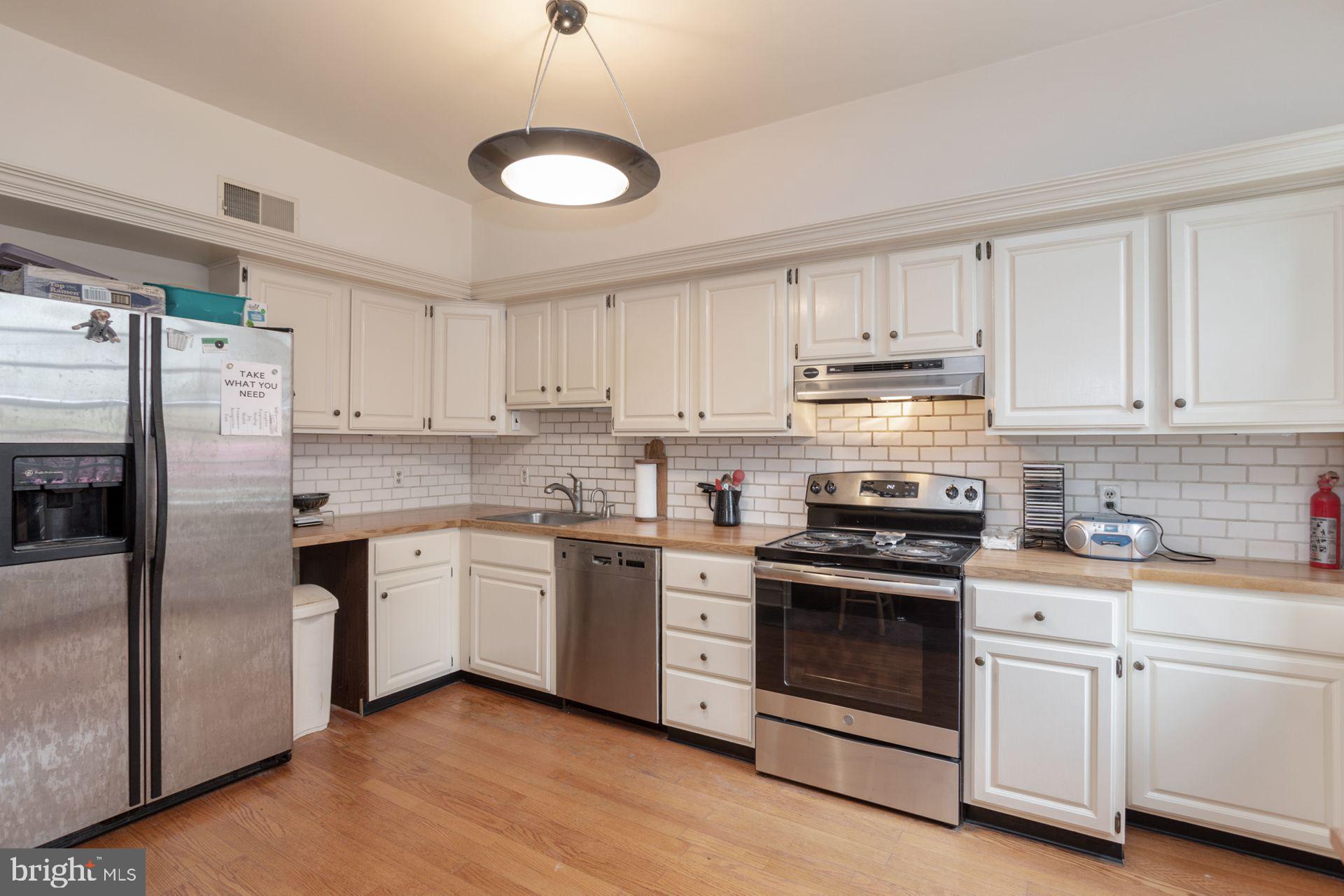 115 Roumfort Road, Unit 1 Philadelphia, PA 19119 - Photo 12 of 39