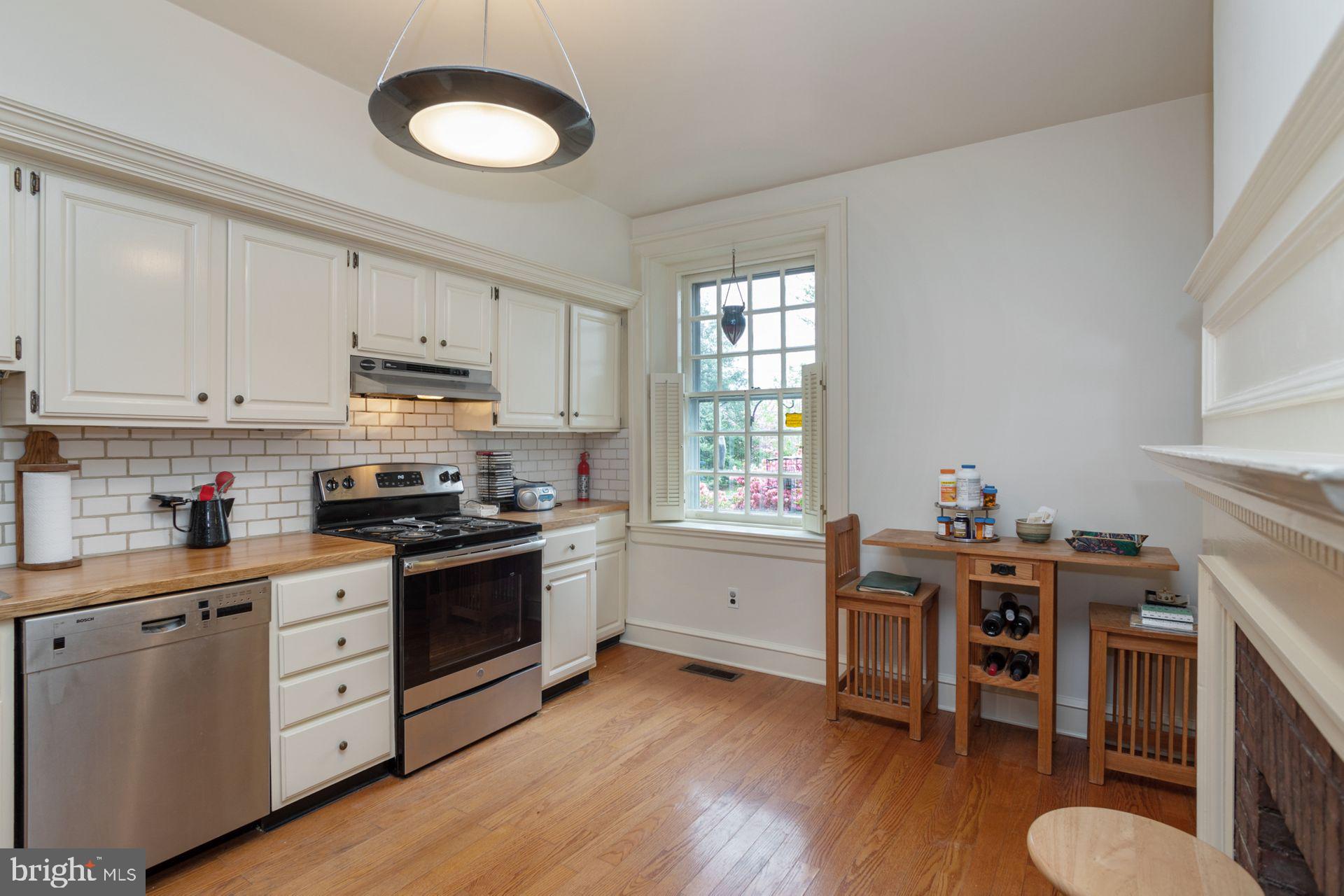 115 Roumfort Road, Unit 1 Philadelphia, PA 19119 - Photo 14 of 39