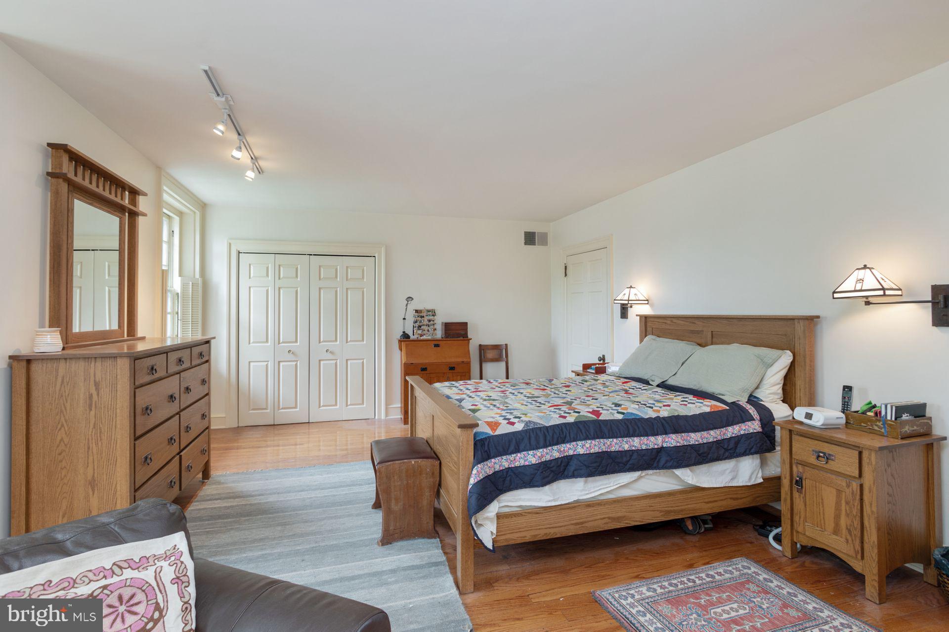 115 Roumfort Road, Unit 1 Philadelphia, PA 19119 - Photo 22 of 39