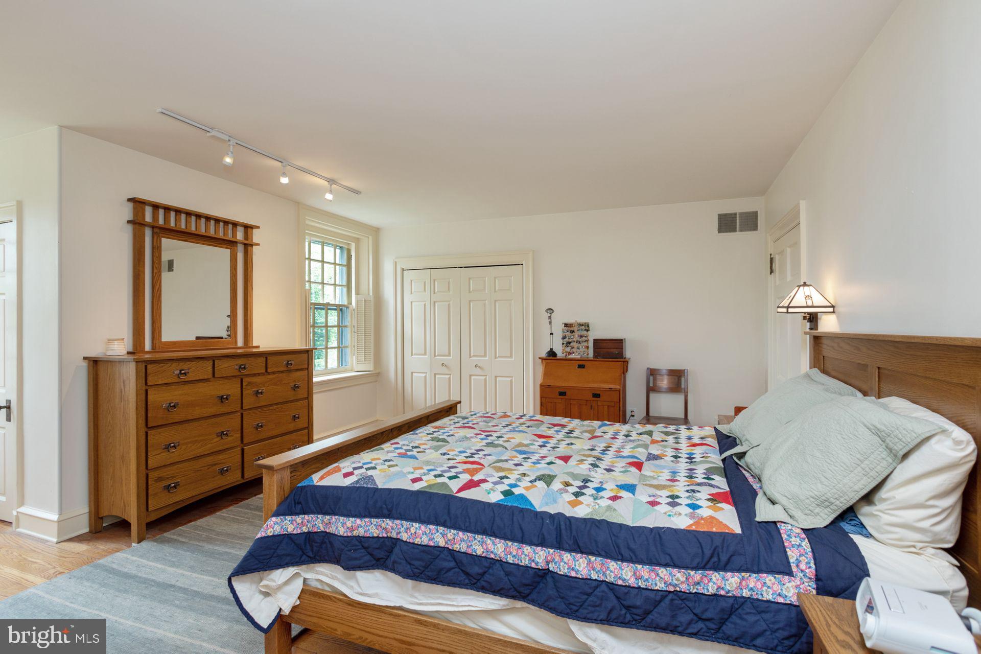 115 Roumfort Road, Unit 1 Philadelphia, PA 19119 - Photo 25 of 39