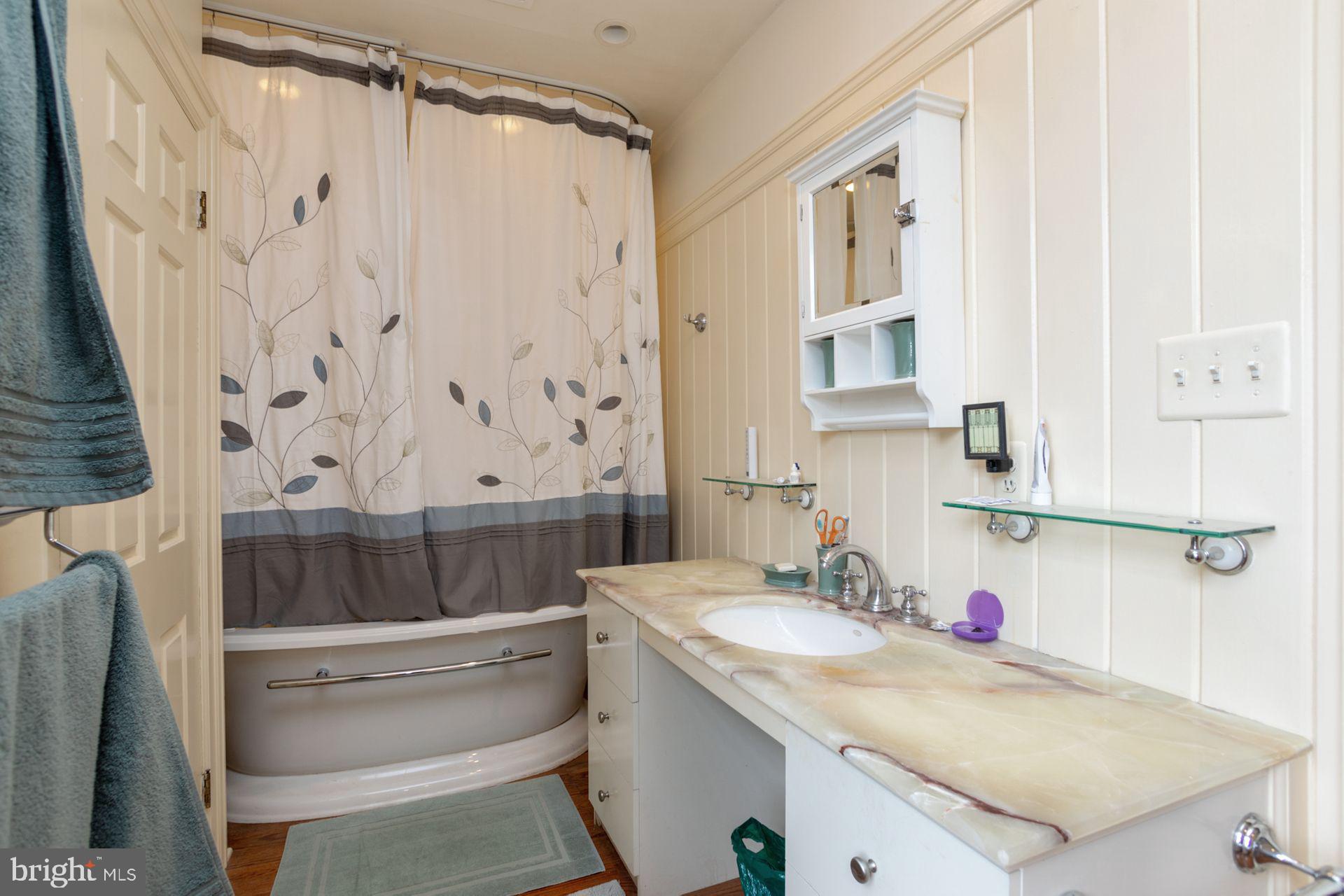 115 Roumfort Road, Unit 1 Philadelphia, PA 19119 - Photo 30 of 39