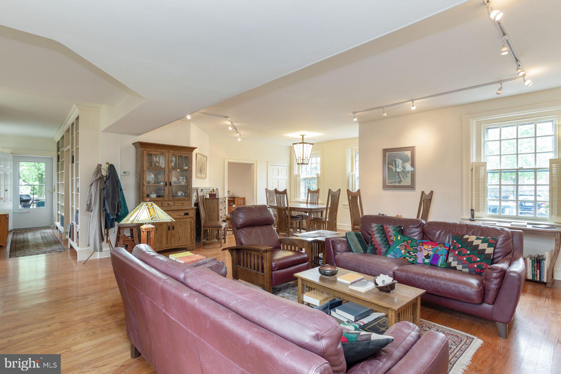 115 Roumfort Road, Unit 1 Philadelphia, PA 19119 - Photo 8 of 39