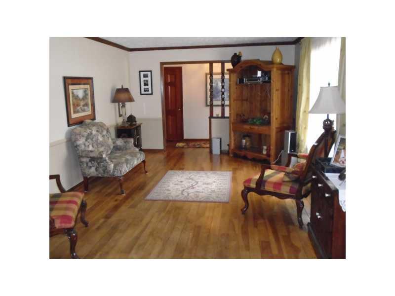 623 Griffin Road Indianapolis, IN 46227 - Photo 5 of 14 Gallery Image 5