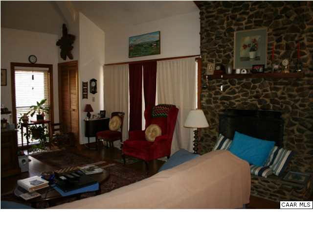 1233 Jacks Shop Road Rochelle, VA 22738 - Photo 17 of 30 a living room with furniture and a window