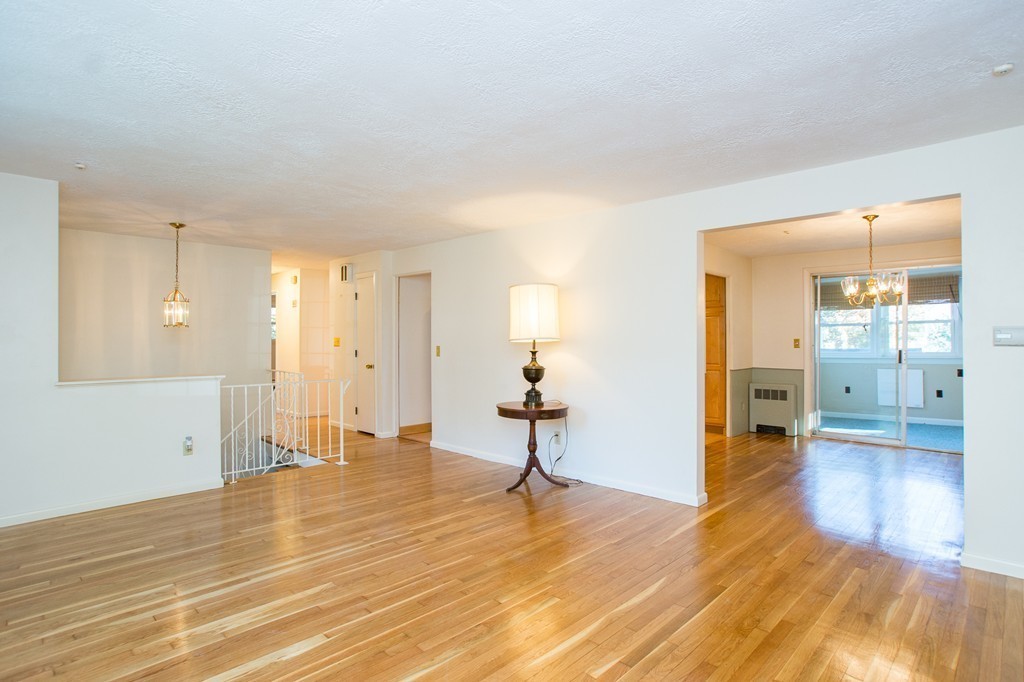 8 Spafford Road Milton, MA 02186 - Photo 5 of 30