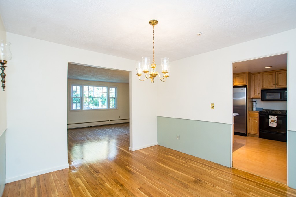 8 Spafford Road Milton, MA 02186 - Photo 7 of 30