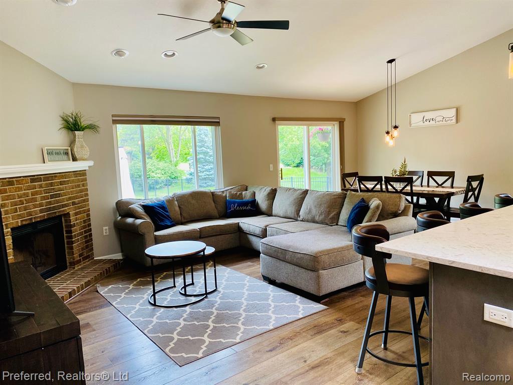 40468 Worthington Road Canton, MI 48188 - Photo 10 of 22